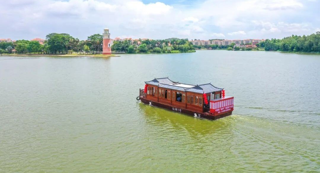 全省第一艘!氫能游船在丹灶仙湖首航,掀起南海氫能項(xiàng)目招商熱潮 全省第一艘!氫能游船在丹灶仙湖首航,掀起南海氫能項(xiàng)目招商熱潮