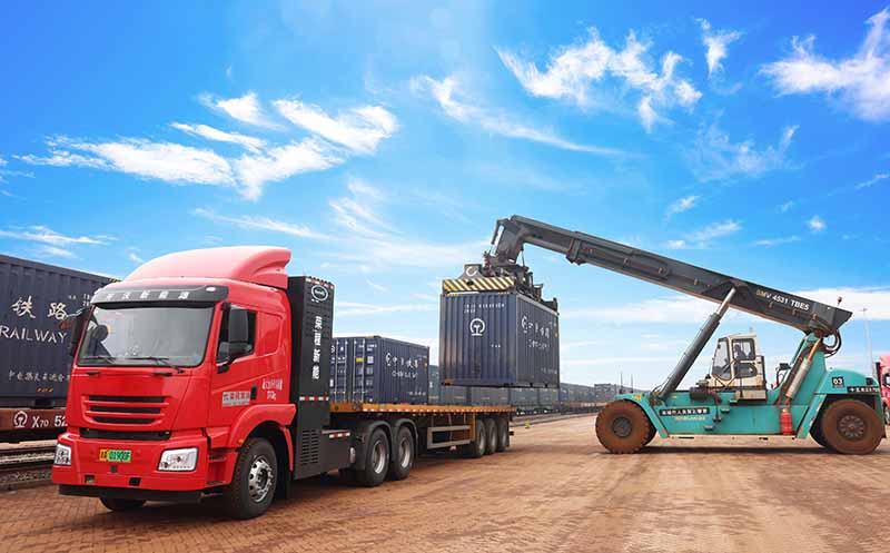 津門氫能重卡滿月,零碳環(huán)保成果登頂.jpg 津門氫能重卡滿月,零碳環(huán)保成果登頂.jpg