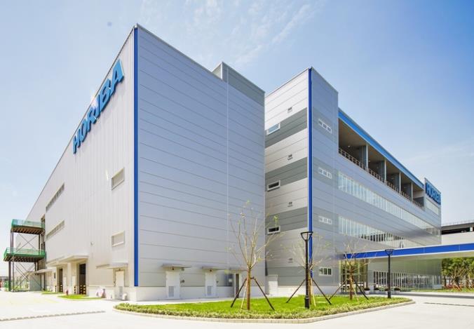 嘉定推出2.0版汽車新四化政策,到2025年氫能產(chǎn)業(yè)鏈將超過千億元.jpg 嘉定推出2.0版汽車新四化政策,到2025年氫能產(chǎn)業(yè)鏈將超過千億元.jpg