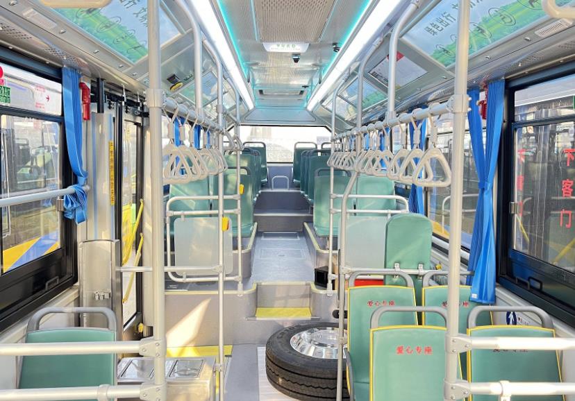 氫新動(dòng)力!蘇州金龍助嘉興實(shí)現(xiàn)氫能公交0突破.jpg 氫新動(dòng)力!蘇州金龍助嘉興實(shí)現(xiàn)氫能公交0突破.jpg