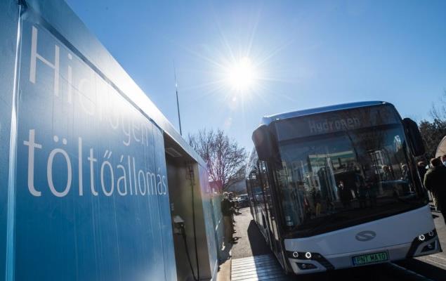 匈牙利首次在其城際客運線路上增加氫動力公共汽車.jpg