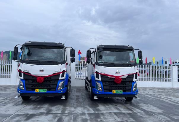 加氫站開業、氫能船交付,舟山首個“海上氫島”逐漸成形.jpg 加氫站開業、氫能船交付,舟山首個“海上氫島”逐漸成形.jpg