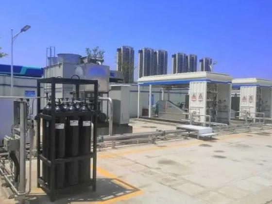 濟南公交第一加氫站啟用，氫燃料車將運行更多公交線路