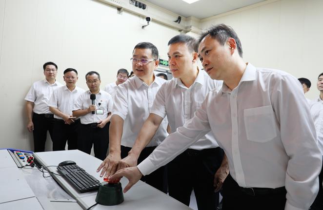 中國最大排量、最大馬力燃氫發動機玉柴YCK16H成功點火 中國最大排量、最大馬力燃氫發動機玉柴YCK16H成功點火