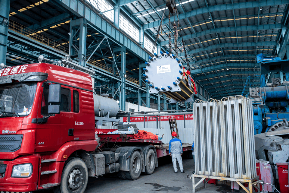 考克利爾競立成功舉行新疆庫車綠氫示范項目首批4臺1000Nm3/h電解槽發運儀式！