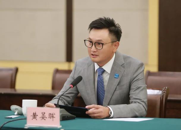 巴拉德中國區總裁黃晏暉先生發表演講.jpg