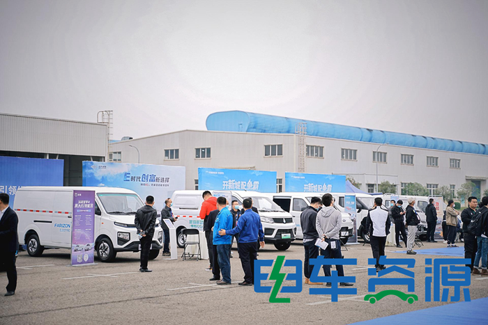 22 現(xiàn)場展車6_副本 700.jpg