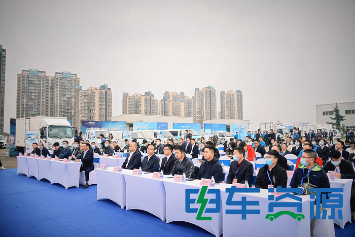 2 現(xiàn)場會(huì)議圖_副本 700.jpg