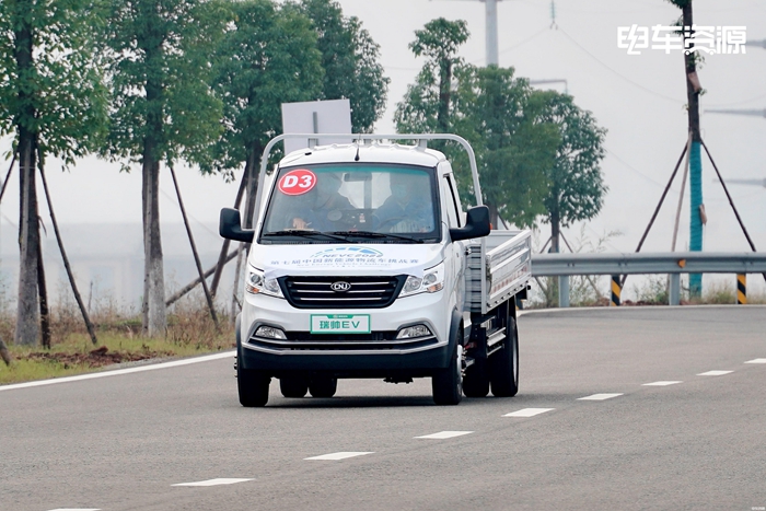 南駿瑞帥e35 全能獎小卡 金獎.jpg