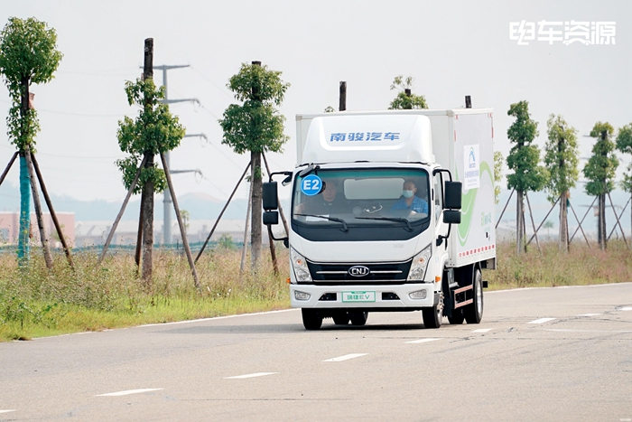 南駿瑞捷E73 全能獎輕卡 銀獎.jpg