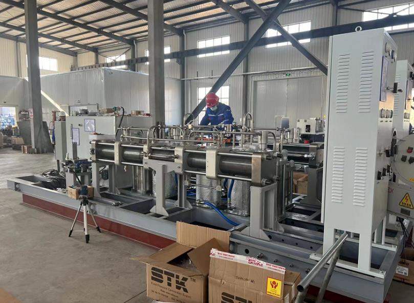 打破技術壟斷!康普銳斯這臺氫氣壓縮機大幅降低加氫站建設成本.jpg 打破技術壟斷!康普銳斯這臺氫氣壓縮機大幅降低加氫站建設成本.jpg