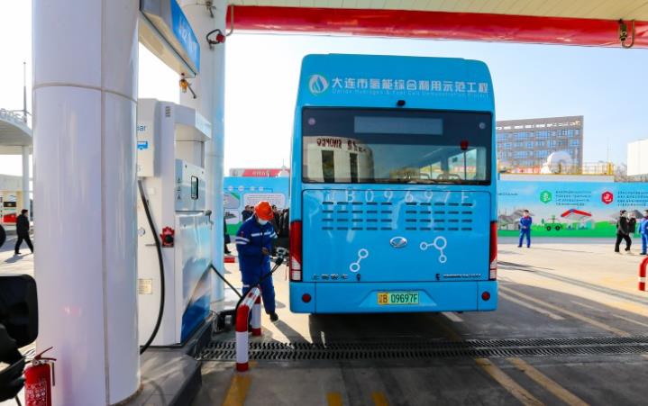 對比傳統方式成本降低20%以上,我國首個甲醇制氫加氫一體站投用.jpg 對比傳統方式成本降低20%以上,我國首個甲醇制氫加氫一體站投用.jpg