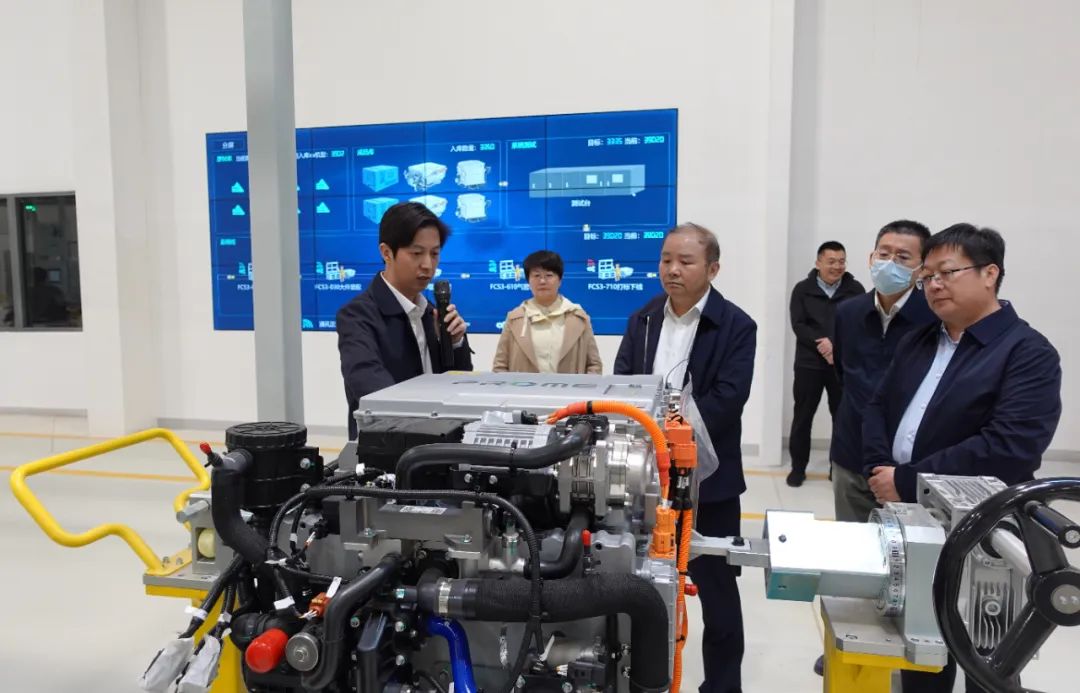 國家能源局總工程師向海平一行赴內(nèi)蒙古捷氫科技調(diào)研.jpg 國家能源局總工程師向海平一行赴內(nèi)蒙古捷氫科技調(diào)研.jpg