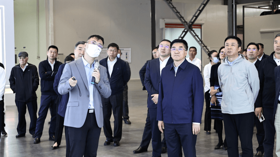 長春市人大常委會黨組書記、主任王忠厚調研國氫科技長春綠動.png