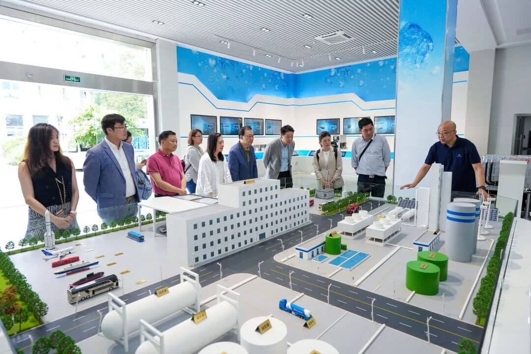 香港民建聯(lián)領(lǐng)導(dǎo)一行蒞臨國鴻氫能考察-1.jpg