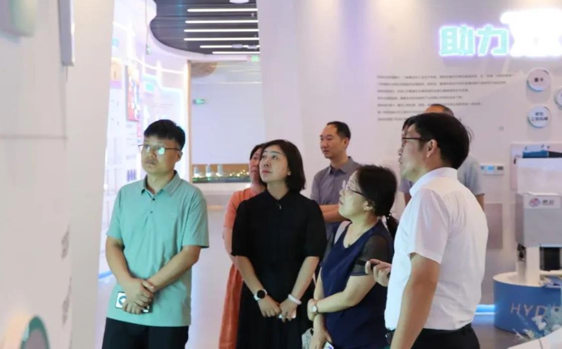 河南省工信廳汽車工業處副處長張玉棟一行蒞臨氫沄新能源調研-1.jpg